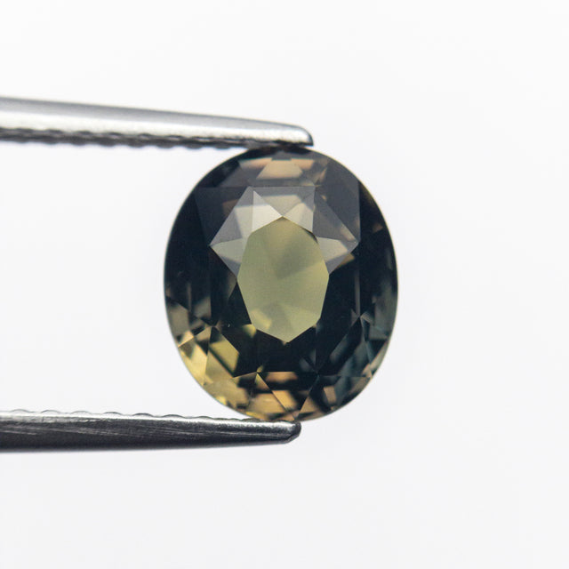 IN SHOP _ 2.28ct 8.05x6.78x4.81mm Oval Brilliant Sapphire 20691-01