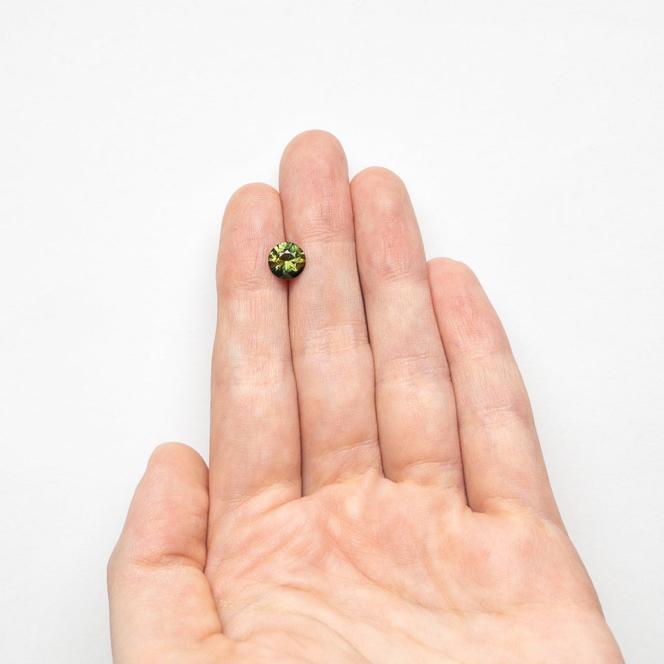 1.67ct 7.26x7.18x4.61mm Round Brilliant Sapphire 23806-05