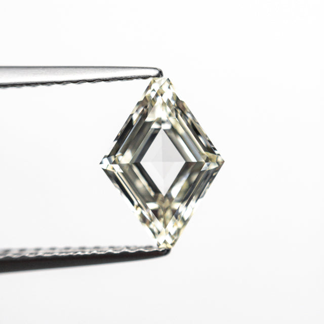 1.21ct 9.61x7.11x2.87mm GIA Internally Flawless L Lozenge Step Cut 25077-01