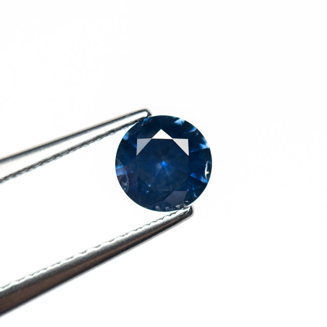 0.82ct 5.62x5.59x3.47mm Round Brilliant Sapphire 26532-07