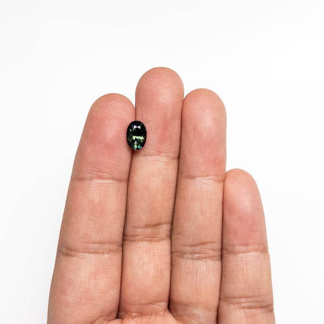 1.58ct 8.62x6.03x4.08mm Oval Brilliant Sapphire 26622-01