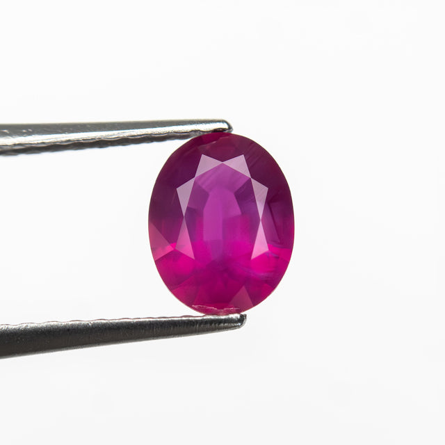 IN STUDIO _ 0.88ct 6.71x5.27x3.07mm Oval Brilliant Ruby 27956-25 🇲🇿