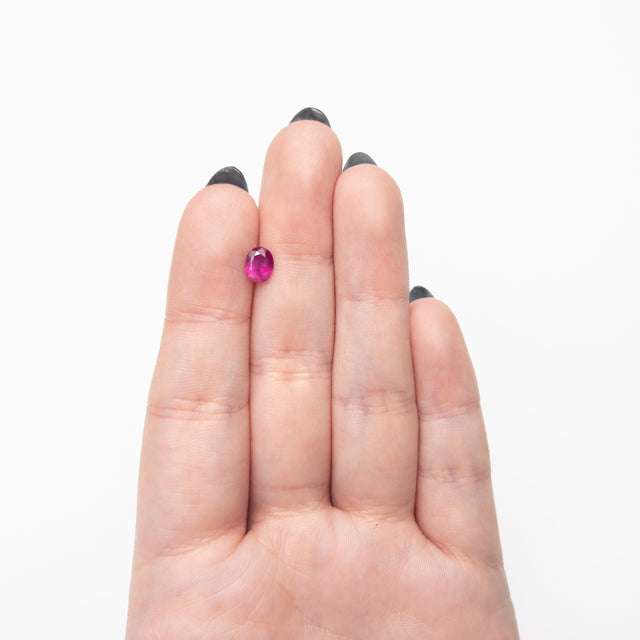 IN STUDIO _ 0.88ct 6.71x5.27x3.07mm Oval Brilliant Ruby 27956-25 🇲🇿