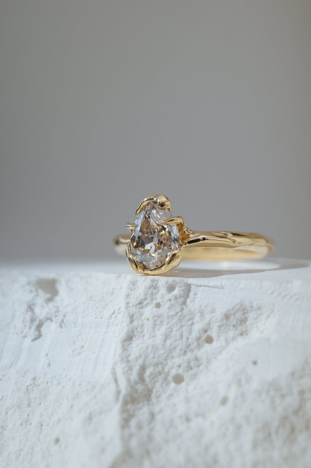 6/ Modern Antique Pear