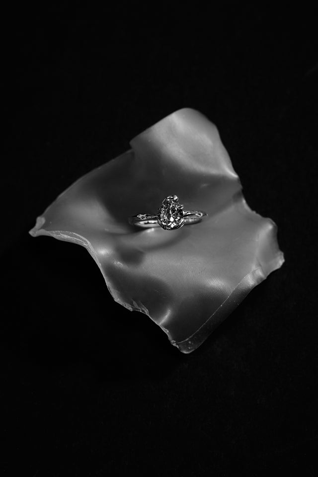 6/ Modern Antique Pear