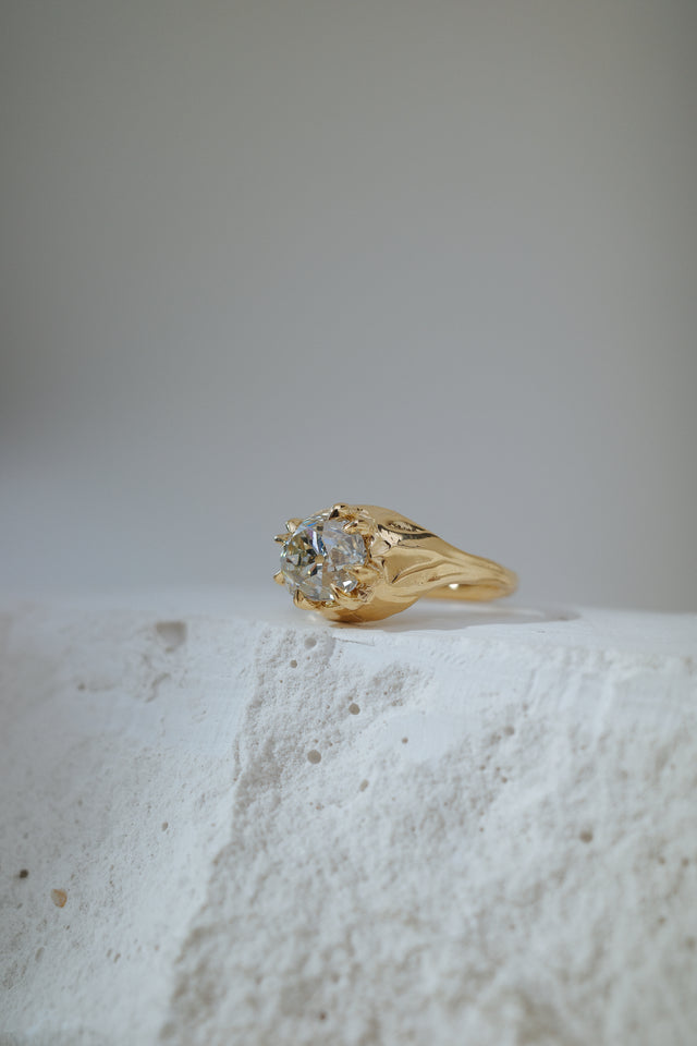 7/ True Antique Oval