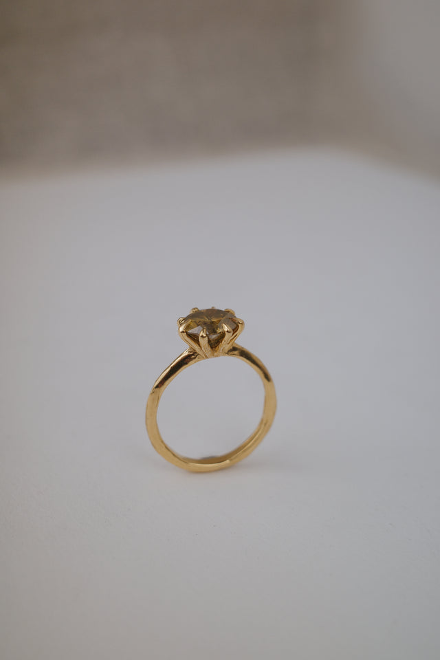 Diamond Eight Prong Solitaire