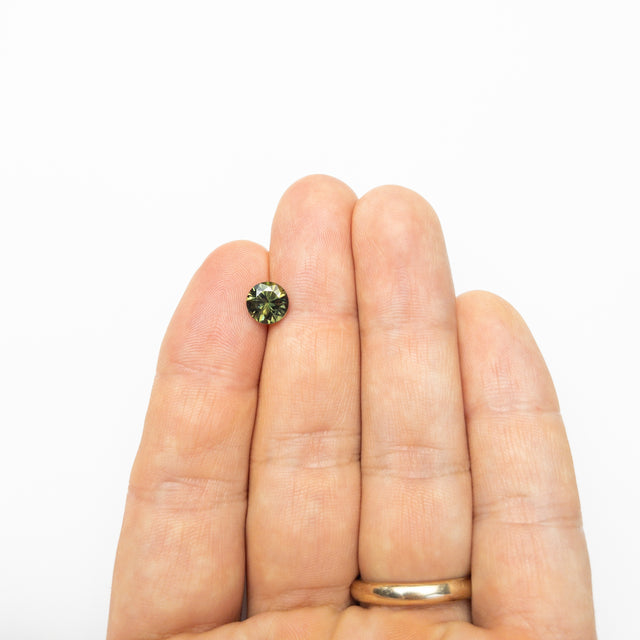 IN SHOP _ 2.13ct 7.6mm Green Round Brilliant Sapphire CGPS 17/25