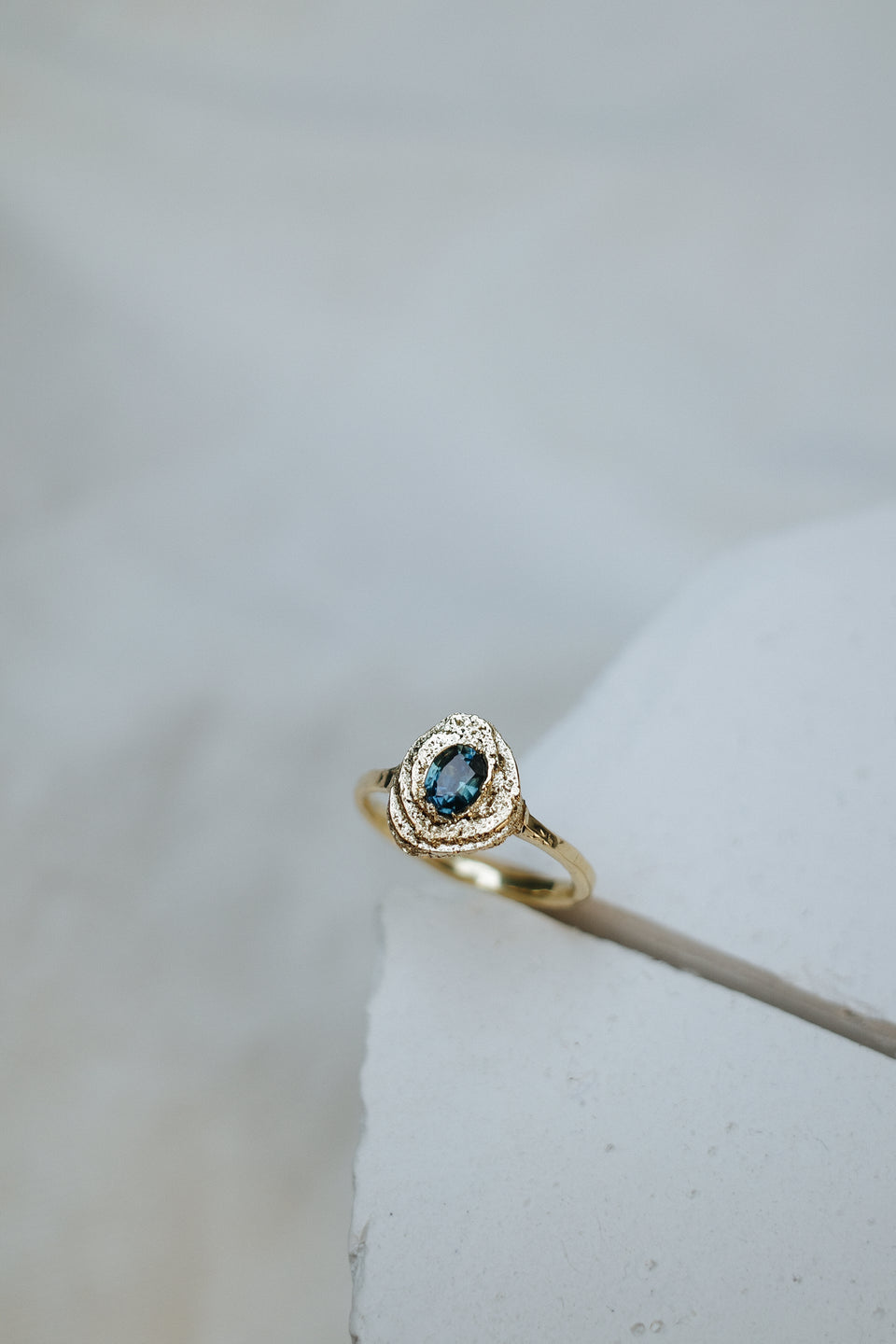 Teal Stratified Sapphire Solitaire