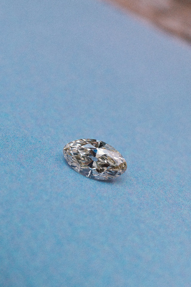 IN STUDIO _ 1.60ct 10.6 x 6.10 x 3.55mm SI2 Q-R Modern Antique Moval 🇨🇦