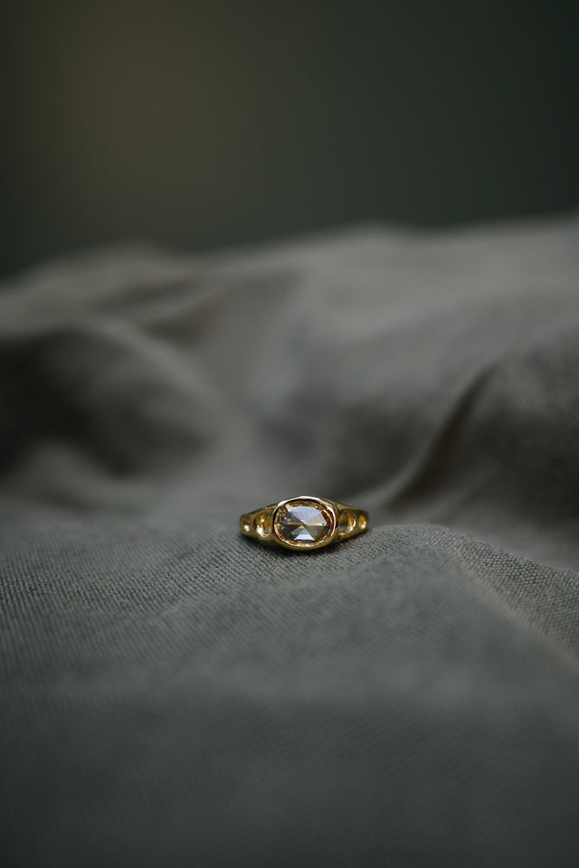 Oval Sapphire Echo Ring