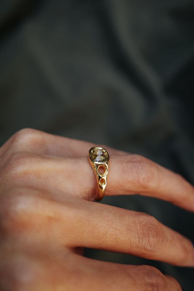 Oval Sapphire Echo Ring