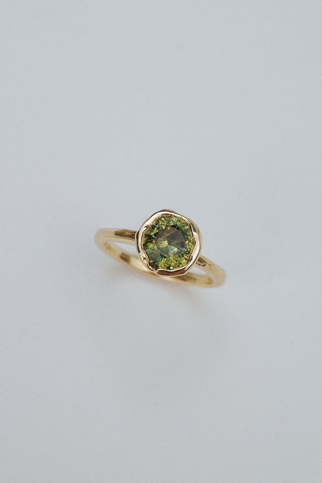 Molten Green Sapphire Solitaire