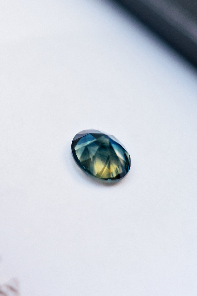 IN STUDIO _ 2.00ct 8.38mm x 6.84mm Open Culet Oval Parti Sapphire