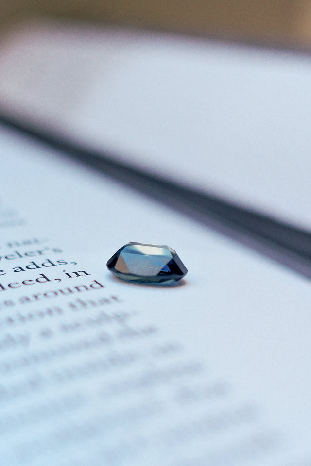 IN STUDIO _ 2.35ct 9.26mm x 6.64mm Oval Sapphire