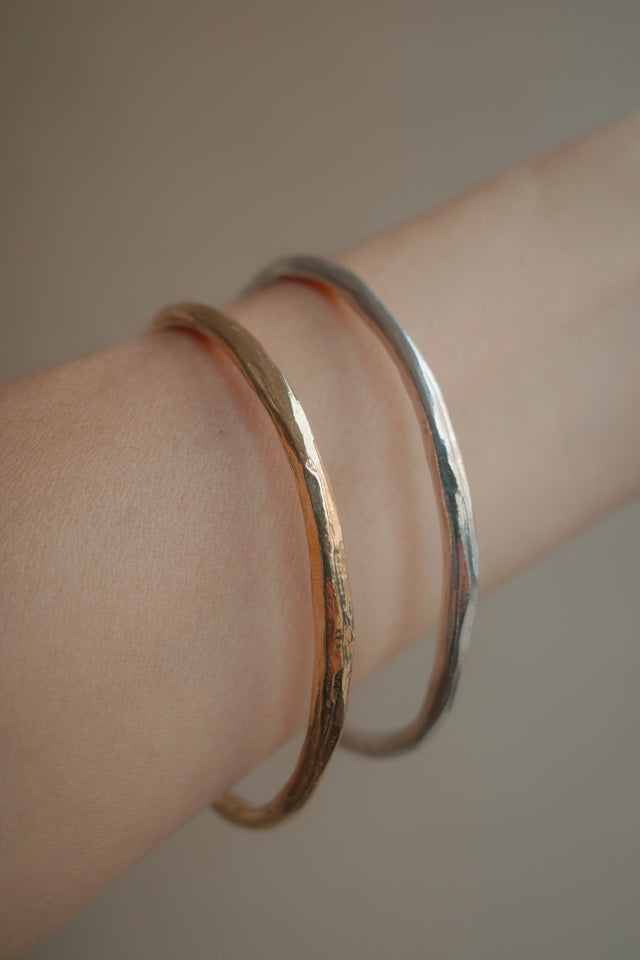 Thin Dripped Bangle