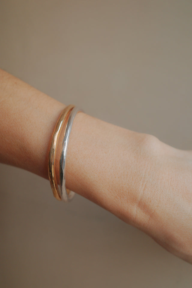 Thin Dripped Bangle