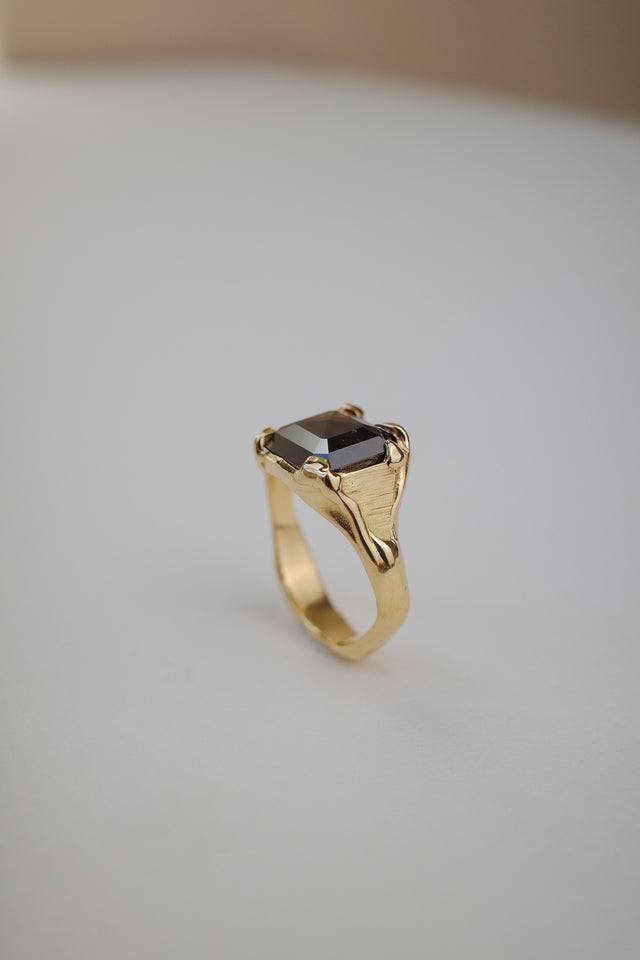 Molten Cognac Diamond Signet