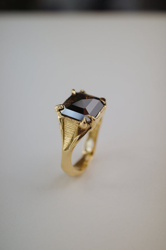 Molten Cognac Diamond Signet