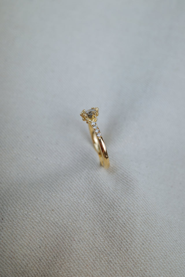 |Semi Bespoke| Dotted Crown Pavé Ring