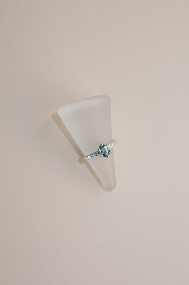 |Semi Bespoke| Dotted Crown Pavé Ring