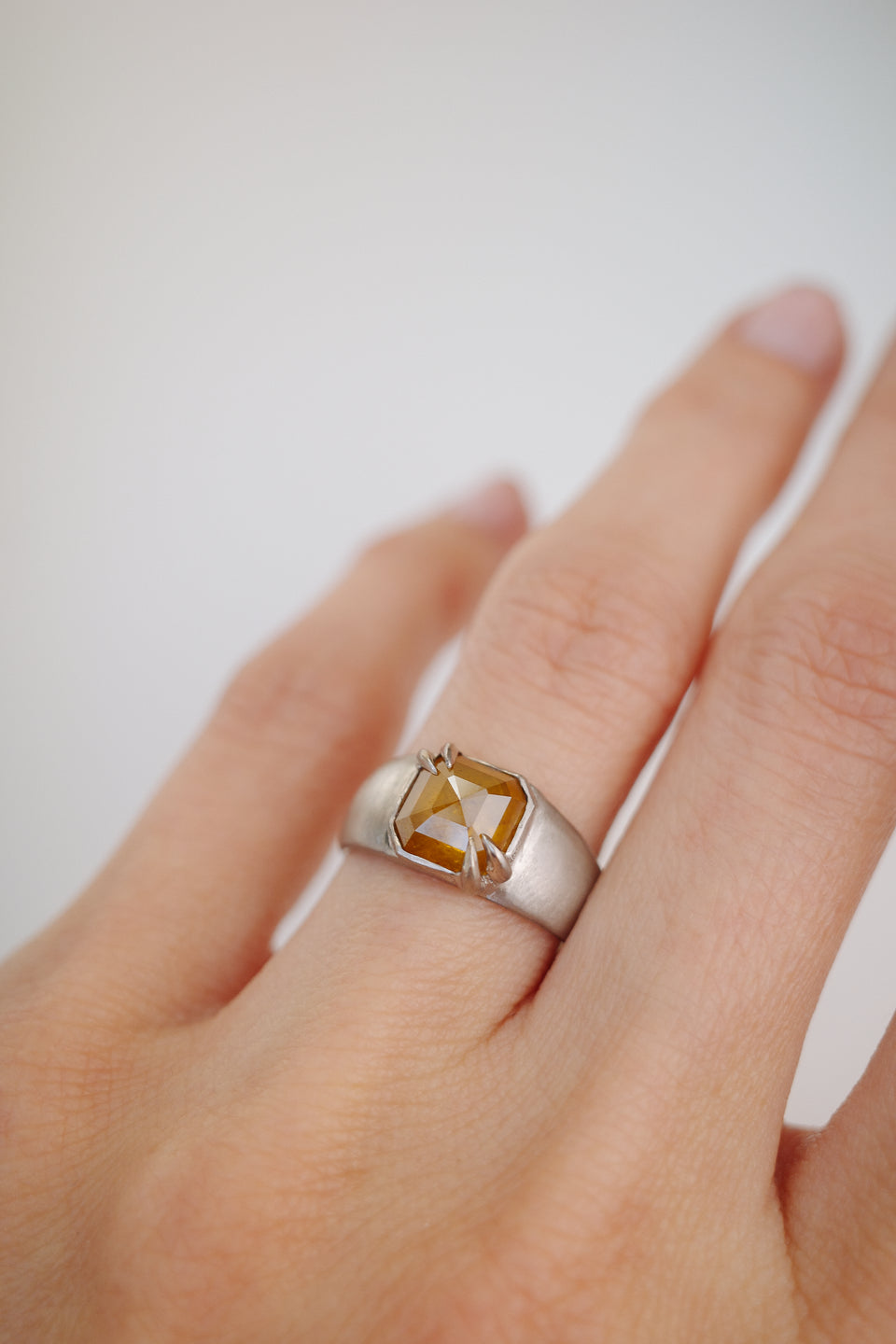 Honey Signet