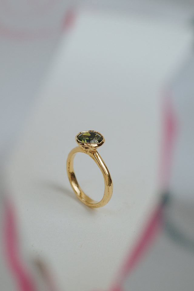 Molten Green Sapphire Solitaire