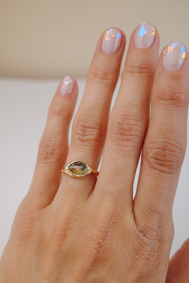 Rosecut Pear Molten Solitaire
