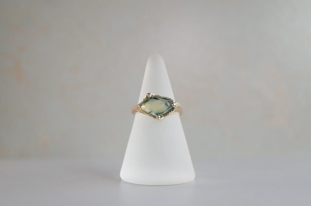 Sapphire Slice 18k Gold Ring