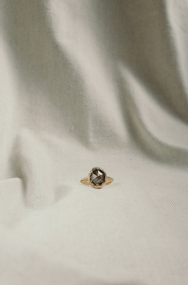 Hexagonal Salt and Pepper Diamond Solitaire