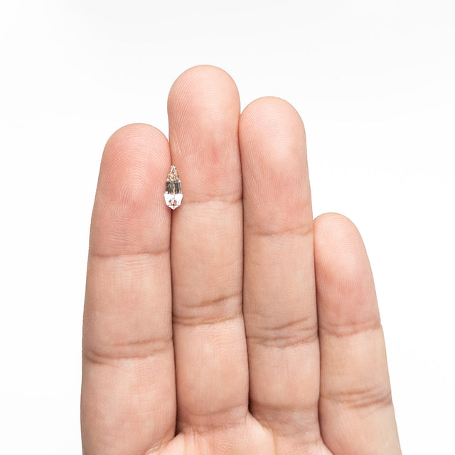 IN SHOP _ 0.41ct 9.50x3.60x1.86mm Geo Pear Step Cut 26109-16