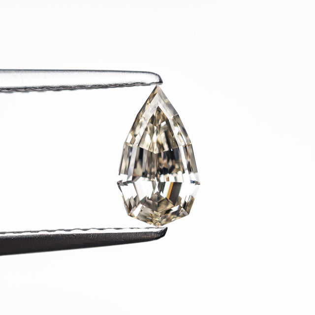 IN SHOP _ 0.60ct 7.53x4.37x2.74mm Geo Pear Step Cut 26109-17