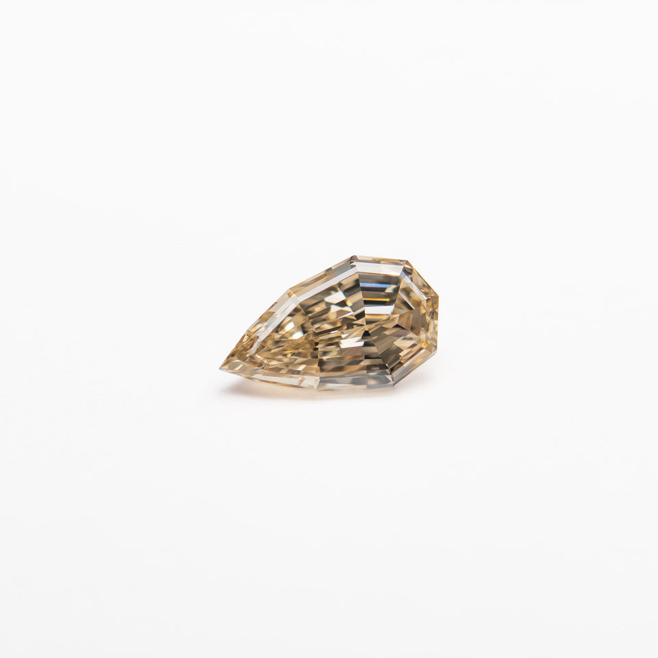 0.26ct 5.75x3.56x2.05mm VVS2 C5 Geo Pear Step Cut 🇿🇦 26109-18