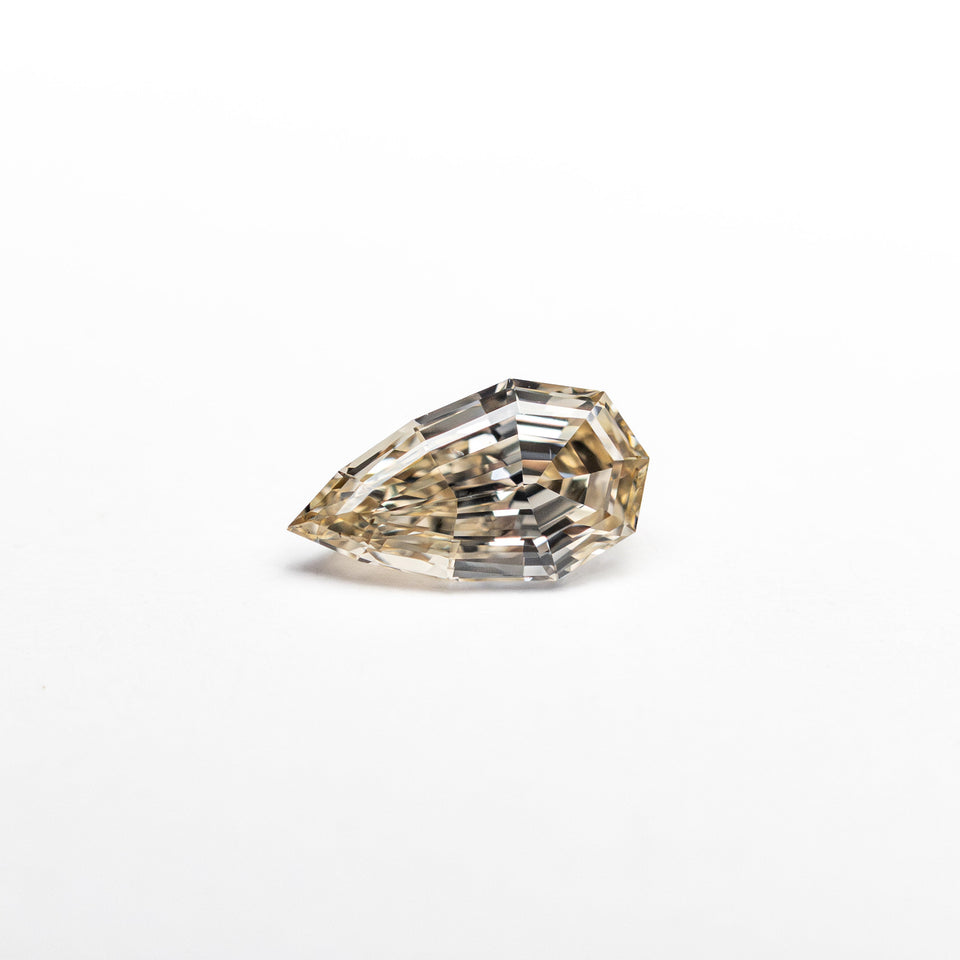 0.30ct 5.88x3.47x2.16mm VVS2 C3 Geo Pear Step Cut 🇿🇦 26109-20