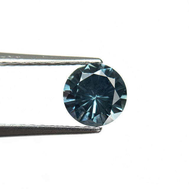 0.76ct 5.56x5.55x3.45mm Round Brilliant Sapphire 26134-10