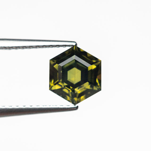 1.80ct 7.73x6.67x4.60mm Hexagon Step Cut Sapphire 26334-01