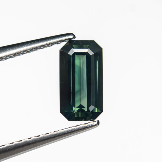 0.99ct 7.89x4.20x2.78mm Cut Corner Rectangle Steph Cut Sapphire 27329-05