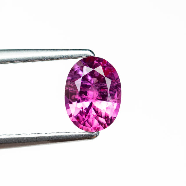 0.89ct 6.73x5.08x3.24mm Oval Brilliant Sapphire 27956-01