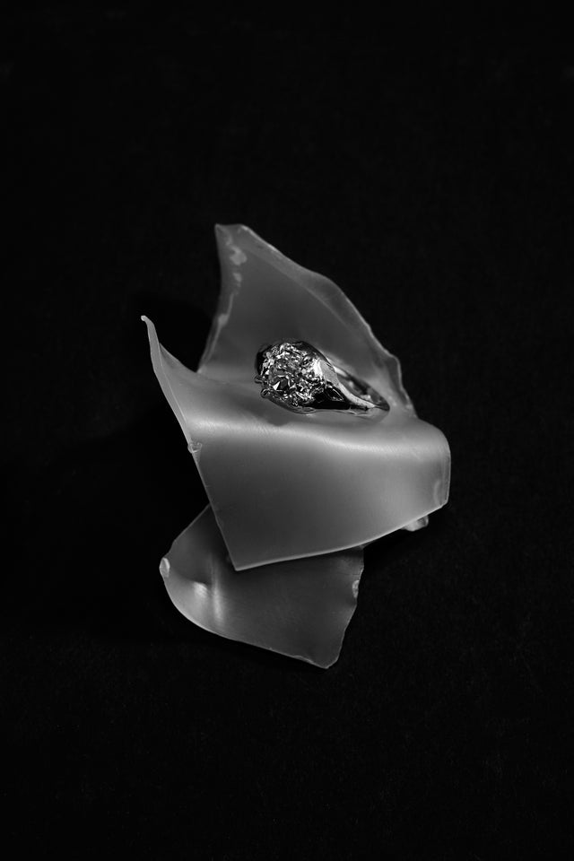 7/ Modern True Antique Oval