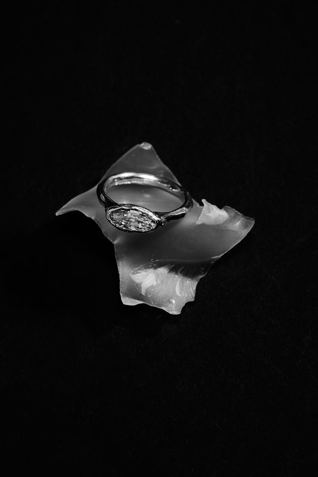 8/ Modern Antique Moval