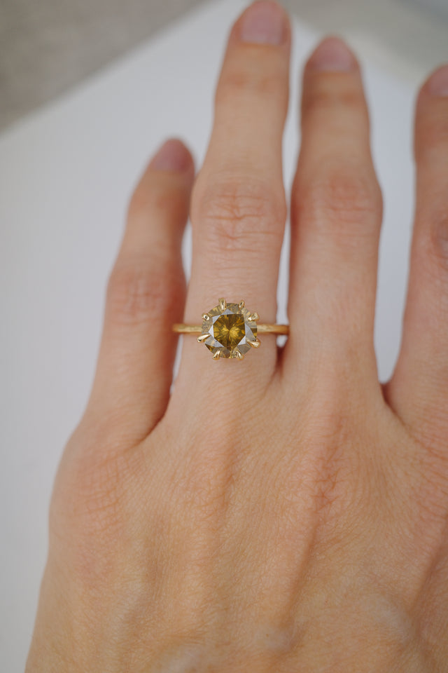 Diamond Eight Prong Solitaire