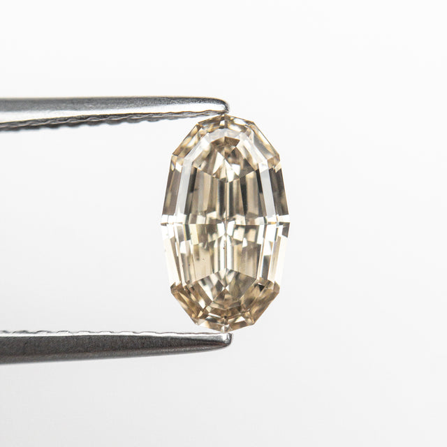 IN SHOP _ 1.15ct Geometric Oval Step Cut Champagne Diamond