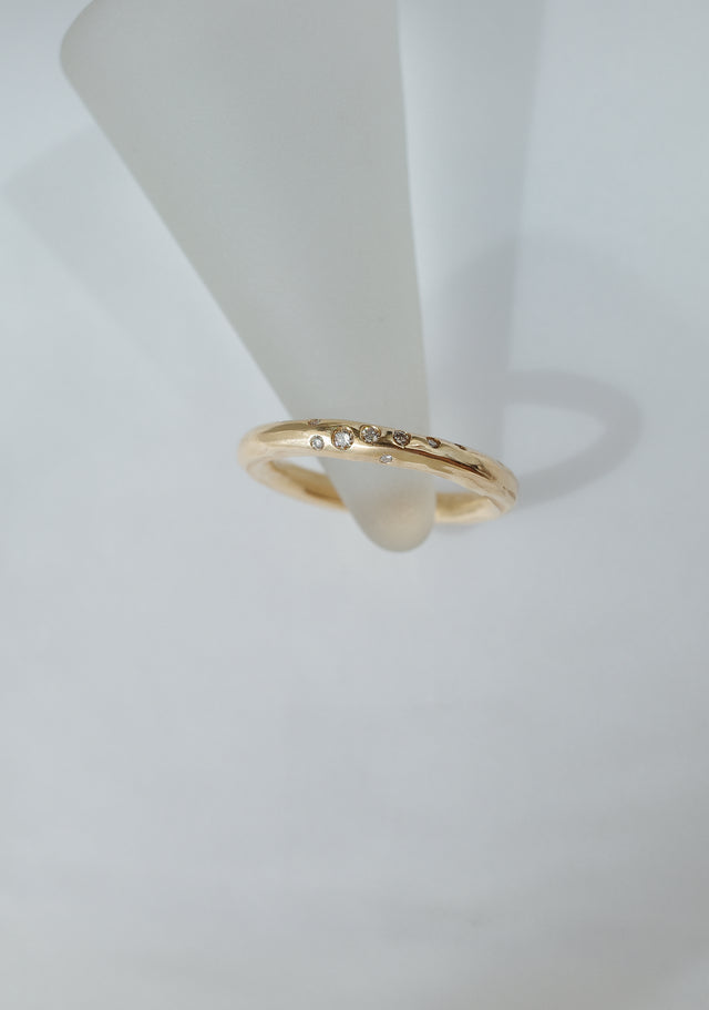 Orbital Round Band in Fairmined Gold with Champagne Diamonds