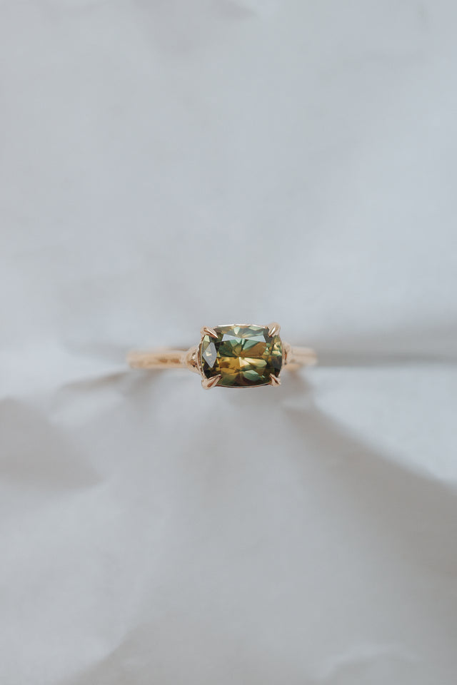 Green/Yellow Cushion Sapphire Basket Ring