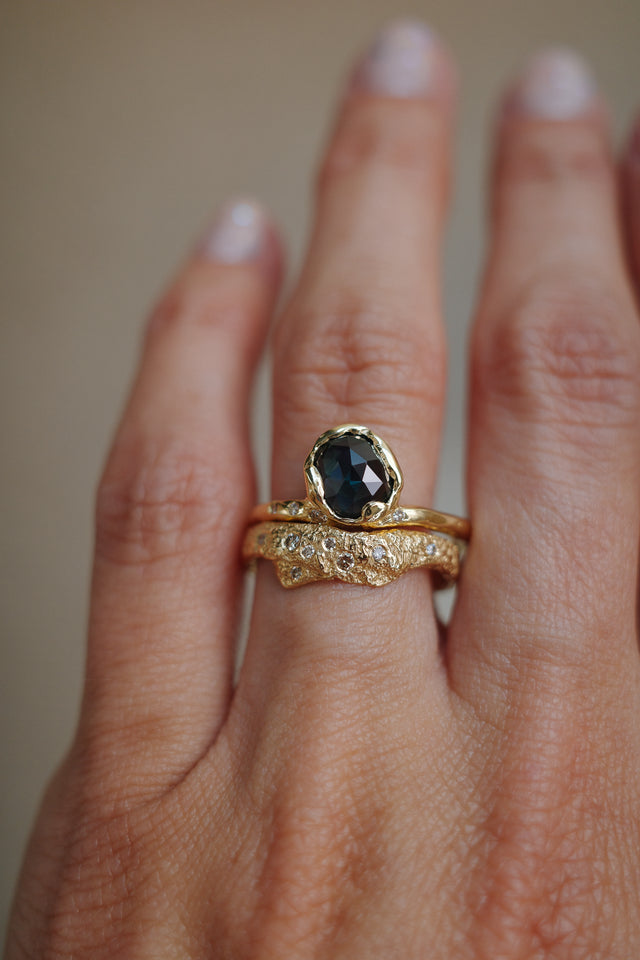 Sandstone Wrap Band in Fairmined Gold with Champagne Diamonds