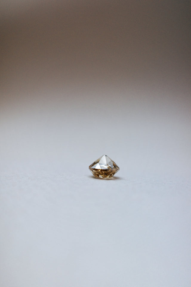 IN STUDIO _ 2ct 7.32mm x 7.46 mm VS1 Modern Antique Old European