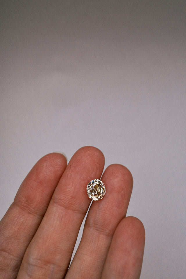 IN STUDIO _ 2ct 7.32mm x 7.46 mm VS1 Modern Antique Old European