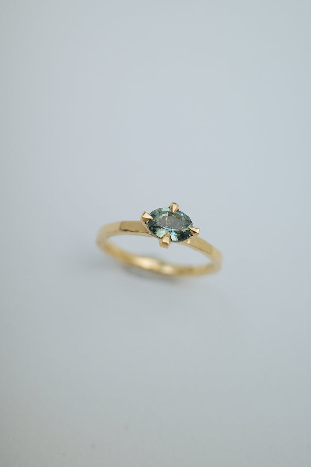 Oval Compass Claw Solitaire Ring