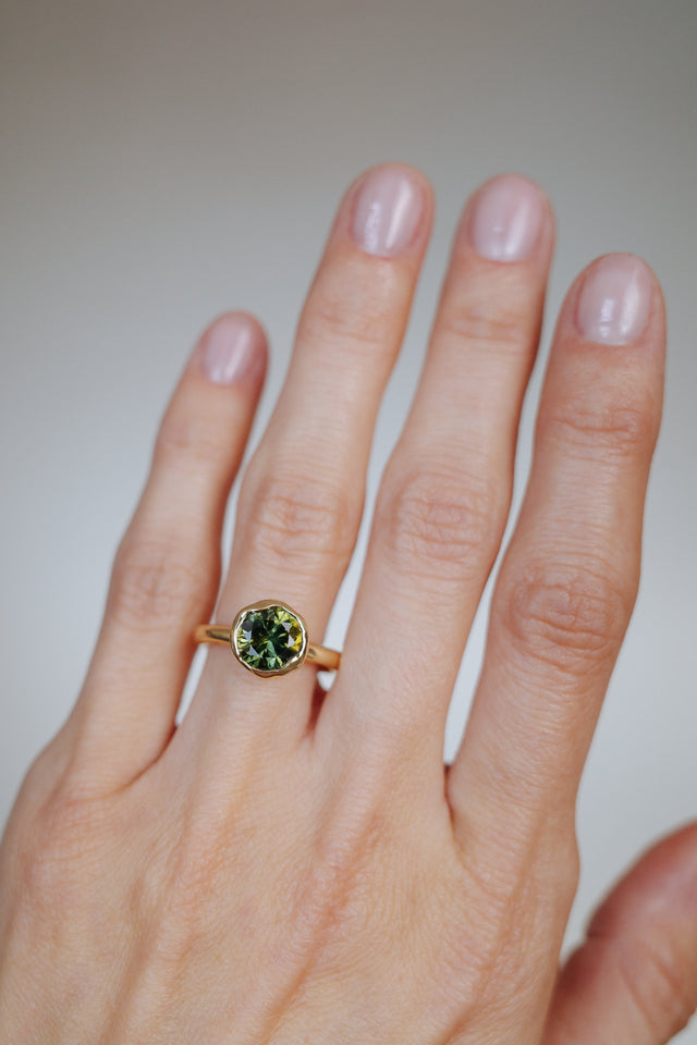 Molten Green Sapphire Solitaire