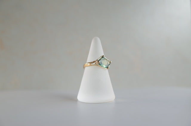 Sapphire Slice 18k Gold Ring